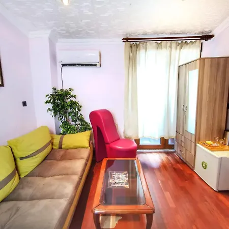 Hotel Kadikoey Suite *