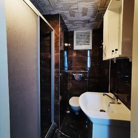 Kadikoey Suite מלון